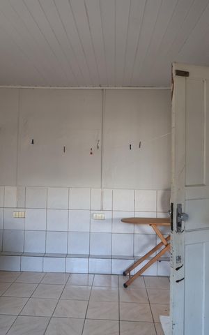 Casa à venda com 90m², 2 quartos e 2 vagasSala 1