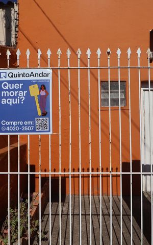 Casa à venda com 90m², 2 quartos e 2 vagasPlaca