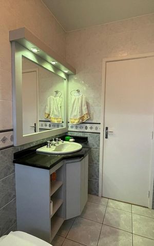 Casa para alugar com 300m², 3 quartos e 2 vagas
