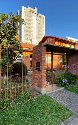 Casa para alugar com 300m², 3 quartos e 2 vagas