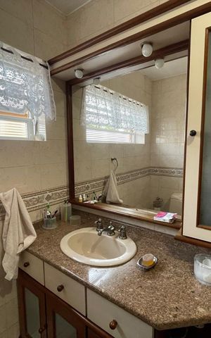 Casa para alugar com 300m², 3 quartos e 2 vagas