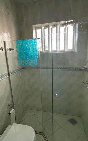 Casa para alugar com 300m², 3 quartos e 2 vagas