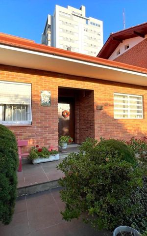 Casa para alugar com 300m², 3 quartos e 2 vagas
