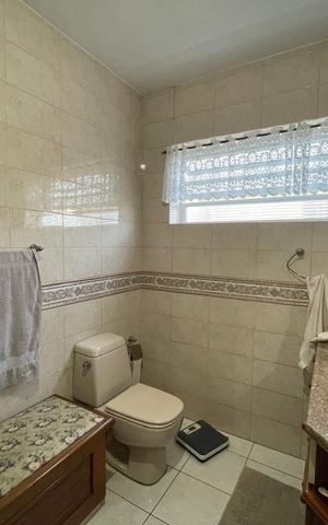Casa para alugar com 300m², 3 quartos e 2 vagas