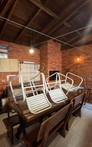 Casa para alugar com 300m², 3 quartos e 2 vagas