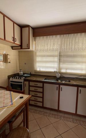 Casa para alugar com 300m², 3 quartos e 2 vagas