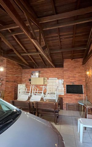 Casa para alugar com 300m², 3 quartos e 2 vagas