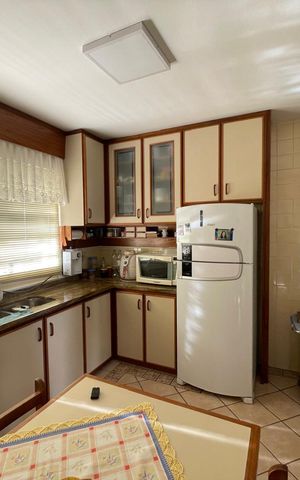 Casa para alugar com 300m², 3 quartos e 2 vagas