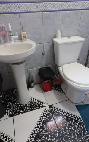 Casa à venda com 300m², 4 quartos e 2 vagasBanheiro 5