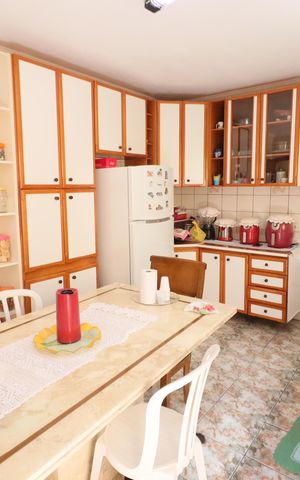 Casa à venda com 300m², 4 quartos e 2 vagasCozinha