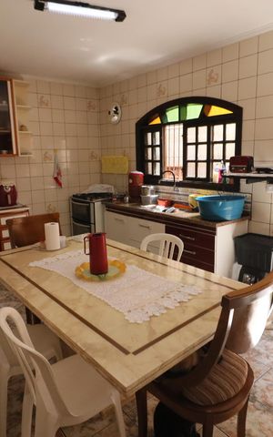 Casa à venda com 300m², 4 quartos e 2 vagasCozinha