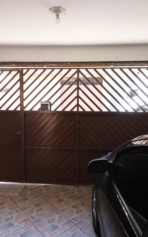 Casa à venda com 300m², 4 quartos e 2 vagasGaragem