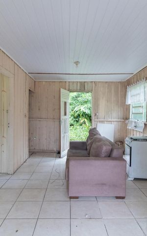 Casa à venda com 45m², 2 quartos e 6 vagasSala