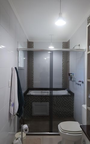 Casa à venda com 233m², 5 quartos e 4 vagasBanheiro da Suíte