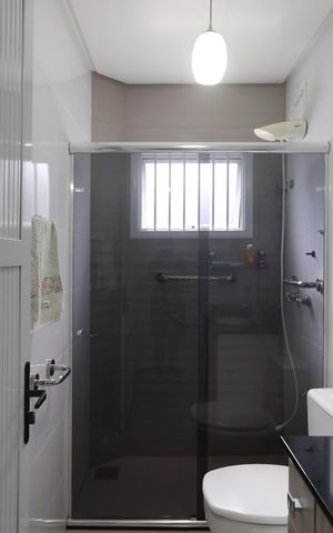 Casa à venda com 233m², 5 quartos e 4 vagasBanheiro 2