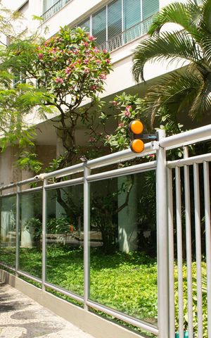 Apartamento à venda com 216m², 4 quartos e 1 vaga Apartamento à venda com 216m², 4 quartos e 1 vagaFachada