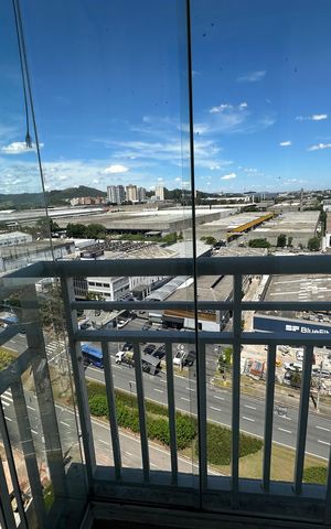 Apartamento à venda com 86m², 3 quartos e 2 vagas Apartamento à venda com 86m², 3 quartos e 2 vagasVaranda