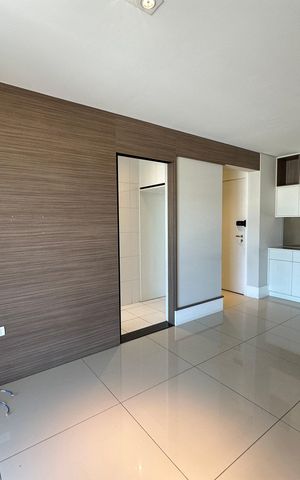 Apartamento à venda com 86m², 3 quartos e 2 vagas Apartamento à venda com 86m², 3 quartos e 2 vagasSala