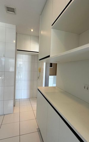 Apartamento à venda com 86m², 3 quartos e 2 vagas Apartamento à venda com 86m², 3 quartos e 2 vagasCozinha