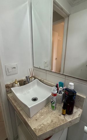 Apartamento à venda com 52m², 2 quartos e 1 vaga Apartamento à venda com 52m², 2 quartos e 1 vagaBanheiro