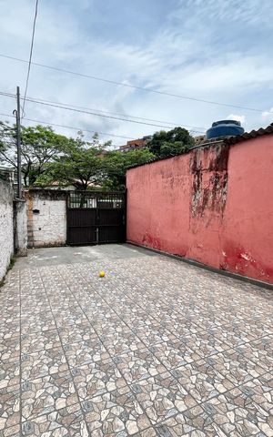 Casa à venda com 375m², 7 quartos e 4 vagas Casa à venda com 375m², 7 quartos e 4 vagasGaragem