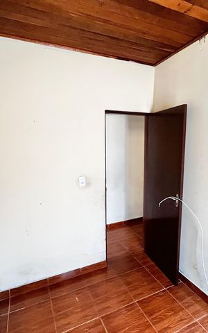 Casa à venda com 375m², 7 quartos e 4 vagas Casa à venda com 375m², 7 quartos e 4 vagasQuarto 2