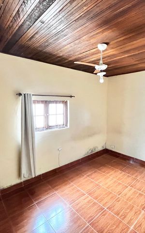 Casa à venda com 375m², 7 quartos e 4 vagas Casa à venda com 375m², 7 quartos e 4 vagasQuarto 1