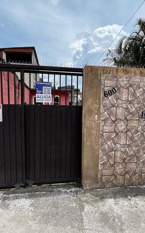 Casa à venda com 375m², 7 quartos e 4 vagas Casa à venda com 375m², 7 quartos e 4 vagasFachada