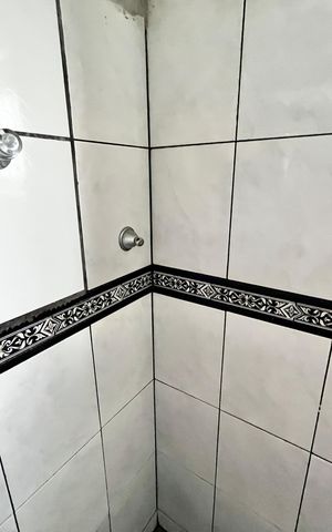 Casa à venda com 375m², 7 quartos e 4 vagas Casa à venda com 375m², 7 quartos e 4 vagasBanheiro