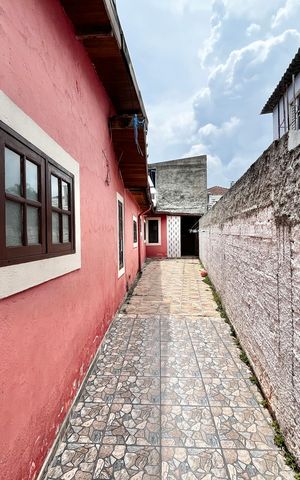 Casa à venda com 375m², 7 quartos e 4 vagas Casa à venda com 375m², 7 quartos e 4 vagasQuintal
