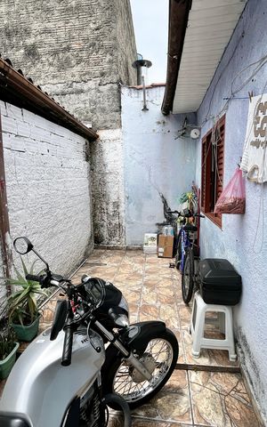 Casa à venda com 375m², 7 quartos e 4 vagas Casa à venda com 375m², 7 quartos e 4 vagasQuintal 2