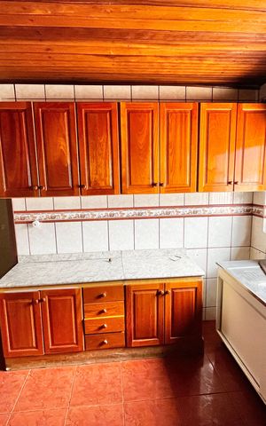 Casa à venda com 375m², 7 quartos e 4 vagas Casa à venda com 375m², 7 quartos e 4 vagasCozinha