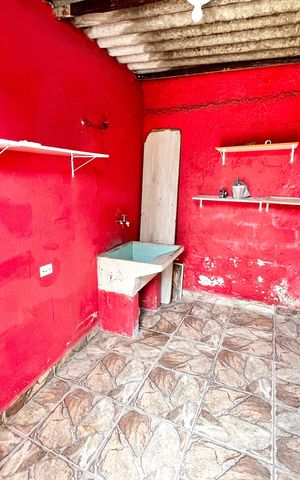 Casa à venda com 375m², 7 quartos e 4 vagas Casa à venda com 375m², 7 quartos e 4 vagasLavanderia