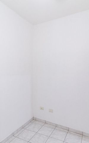 Casa à venda com 250m², 5 quartos e 3 vagas Casa à venda com 250m², 5 quartos e 3 vagasQuarto 2