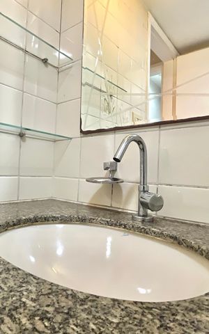 Apartamento à venda com 61m², 2 quartos e 1 vaga Apartamento à venda com 61m², 2 quartos e 1 vagaBanheiro da Suíte