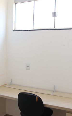 Casa de condomínio à venda com 225m², 3 quartos e 3 vagasEscritório 02