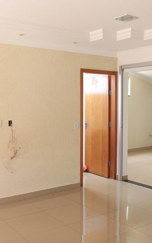 Casa de condomínio à venda com 225m², 3 quartos e 3 vagasSala