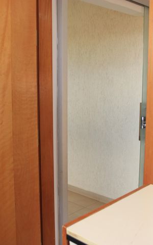 Casa de condomínio à venda com 225m², 3 quartos e 3 vagasEscritório 02
