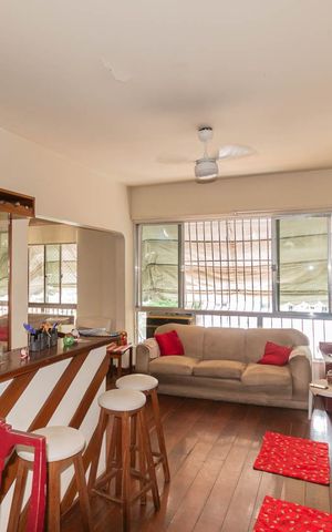 Apartamento à venda com 120m², 3 quartos e 1 vagaSala