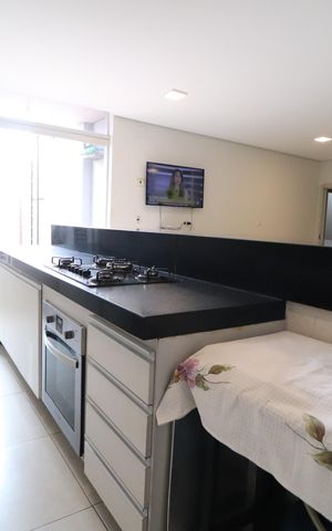 Casa para alugar com 370m², 5 quartos e 3 vagasCozinha