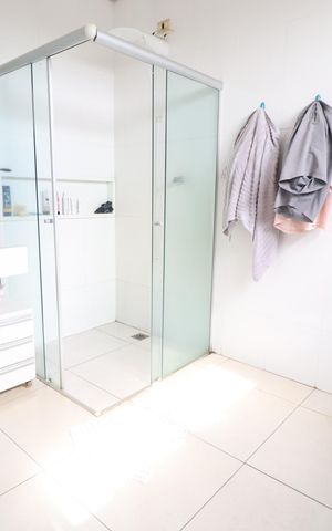 Casa para alugar com 370m², 5 quartos e 3 vagasBanheiro do Quarto 4