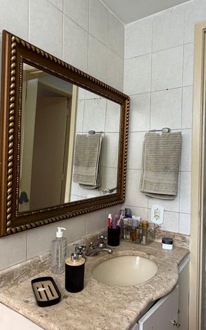 Apartamento à venda com 73m², 2 quartos e 1 vaga Apartamento à venda com 73m², 2 quartos e 1 vagaBanheiro 1