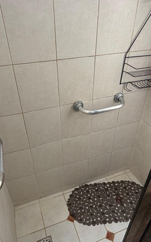 Apartamento à venda com 73m², 2 quartos e 1 vaga Apartamento à venda com 73m², 2 quartos e 1 vagaBanheiro 1