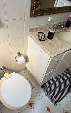 Apartamento à venda com 73m², 2 quartos e 1 vaga Apartamento à venda com 73m², 2 quartos e 1 vagaBanheiro 1