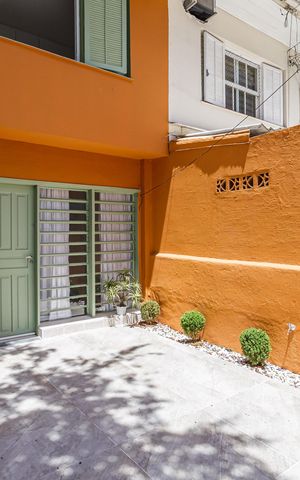 Casa à venda com 100m², 2 quartos e 1 vaga Casa à venda com 100m², 2 quartos e 1 vagaGaragem