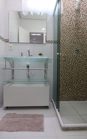 Casa de condomínio à venda com 127m², 2 quartos e 2 vagasBanheiro