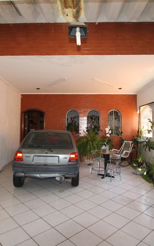 Casa à venda com 250m², 5 quartos e 4 vagasGaragem