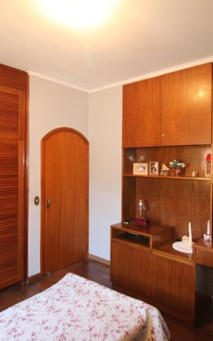 Casa à venda com 250m², 5 quartos e 4 vagasQuarto 2
