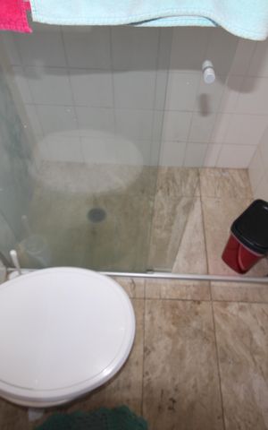 Casa à venda com 250m², 5 quartos e 4 vagasBanheiro 2