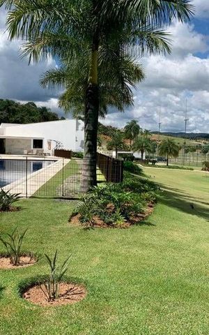 Casa de condomínio à venda com 328m², 4 quartos e 4 vagas